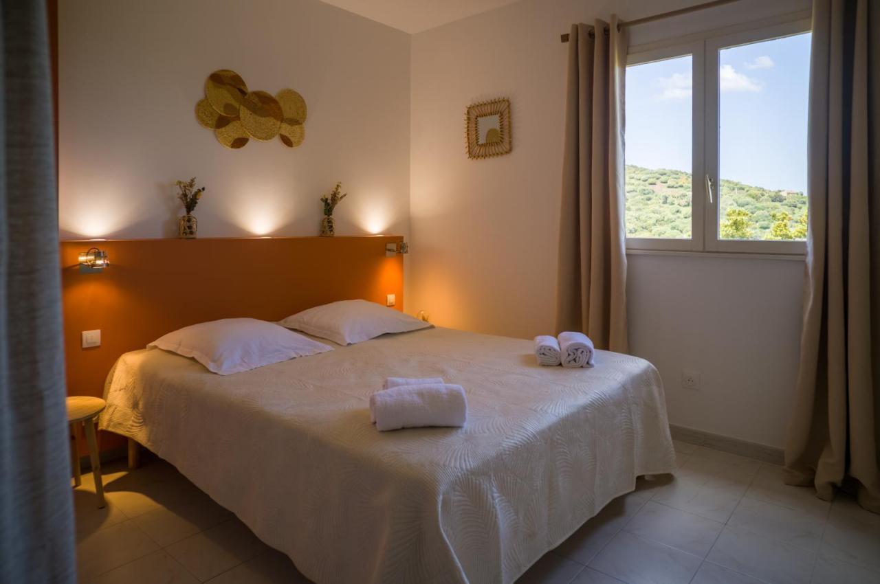 Hotel - Restaurant U Santu Petru Saint-Florent  Esterno foto