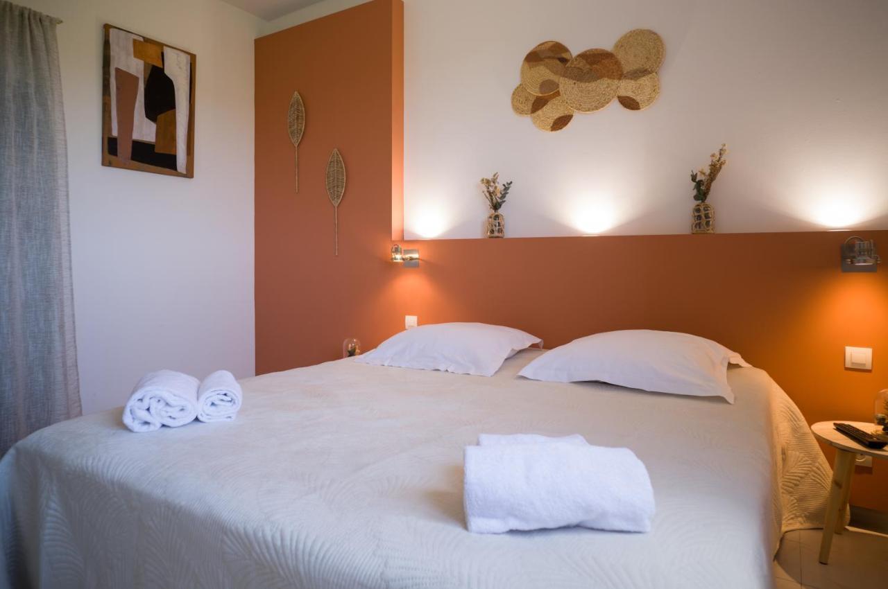 Hotel - Restaurant U Santu Petru Saint-Florent  Esterno foto